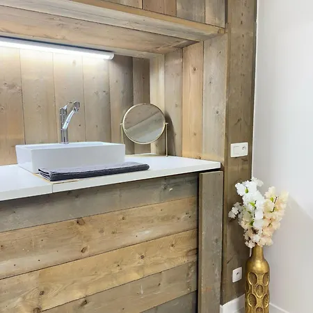 Apartmán Vernieuwde In Het Centrum