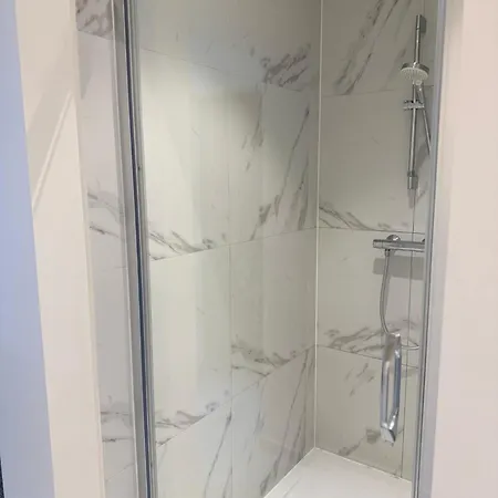 Διαμέρισμα Vernieuwde In Het Centrum Μπριζ