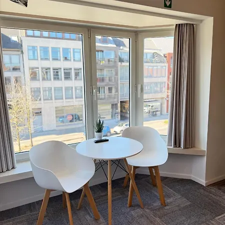 Vernieuwde In Het Centrum Διαμέρισμα Μπριζ